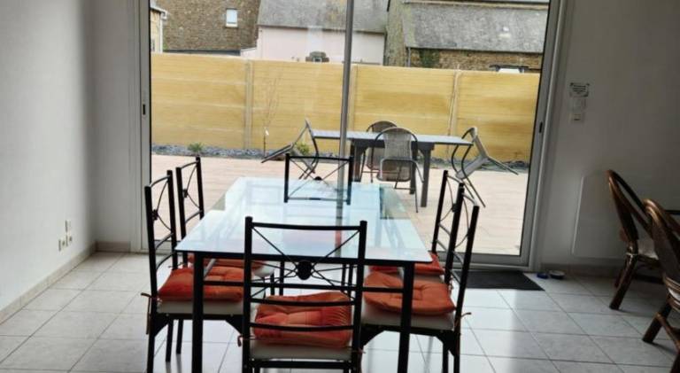 Vacation home with garden, terrace & grill — photo 4