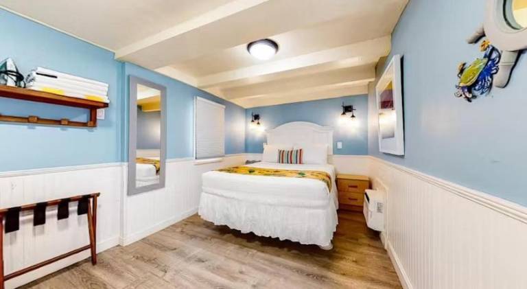 Nice holiday apartment | Close to Southernmost Point | Dogs allowed in Key West, FL
