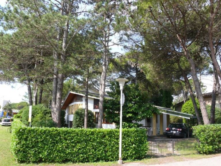 Vacation home with patio & garden | Beach nearby | Pets are welcome — photo 5