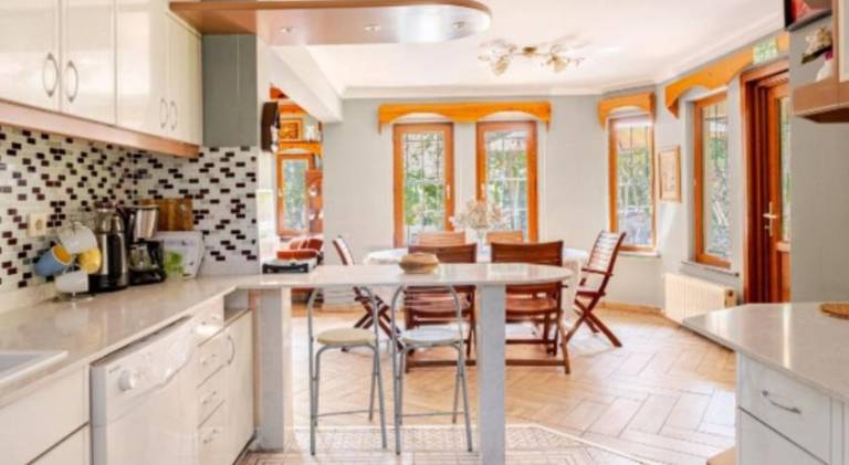 Fully equipped big villa with private pool, barbecue & yard | Suitable for remote work | Dogs allowed — photo 4