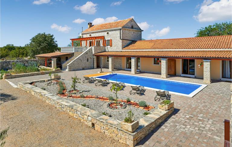 Ferienhaus in Biograd na Moru für max. 10 Personen Ferienhaus in Biograd na Moru für max. 10 Personen