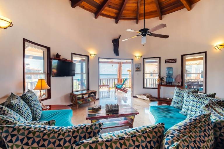 Condo San Pedro