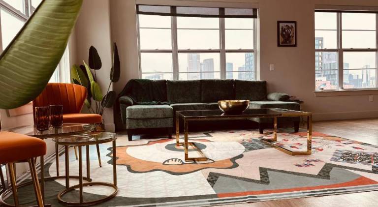 Apartment with pool in Dallas, TX