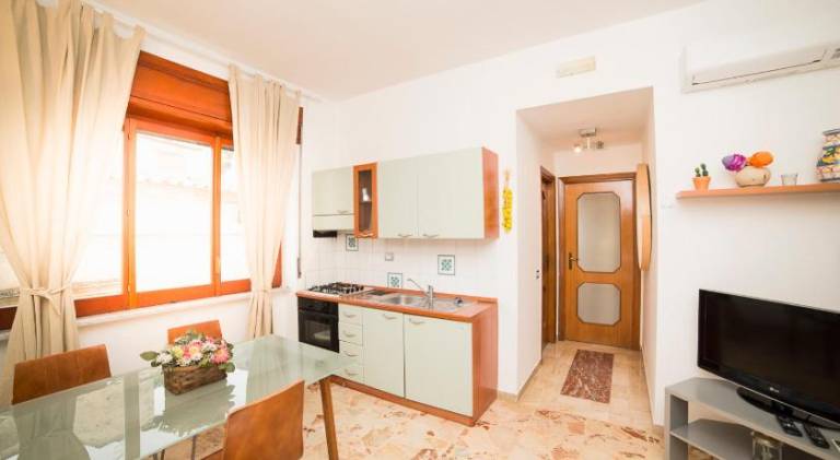 Charming rental apartment | Beach nearby | Pets allowed in Tramonti