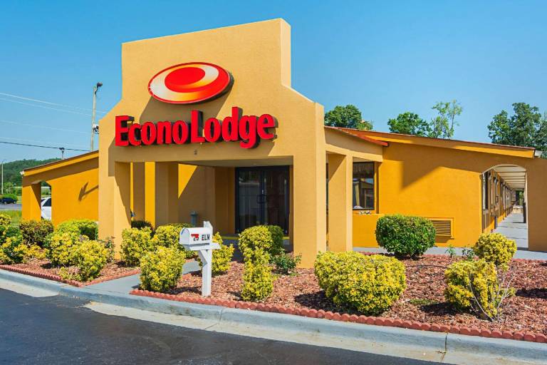 Econo Lodge Oxford near Choccolocco Park in Oxford, AL