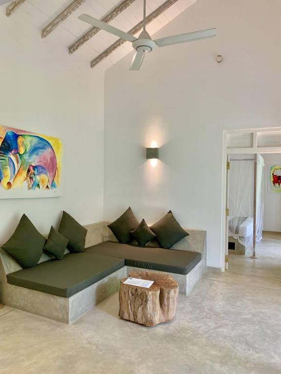 Charming villa with barbecue, garden & pool | Suitable for remote work | Pet-friendly — photo 5