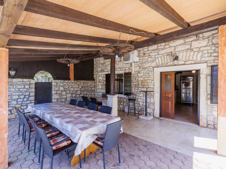 Big vacation home with private pool, terrace & yard | Pets are welcome — photo 4