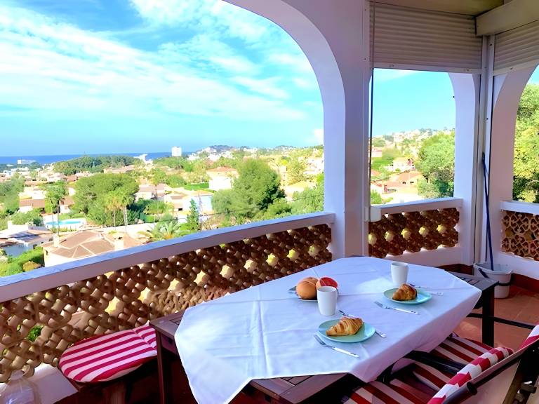 Holiday Home 'Villa Margarita' with Sea View, Wi-Fi and Air Conditioning — photo 4