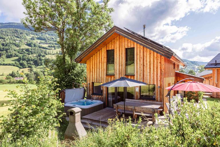 Fully equipped ample chalet with garden, terrace & barbecue | Mountain view | Next to the ski | Dogs allowed in Sankt Lorenz