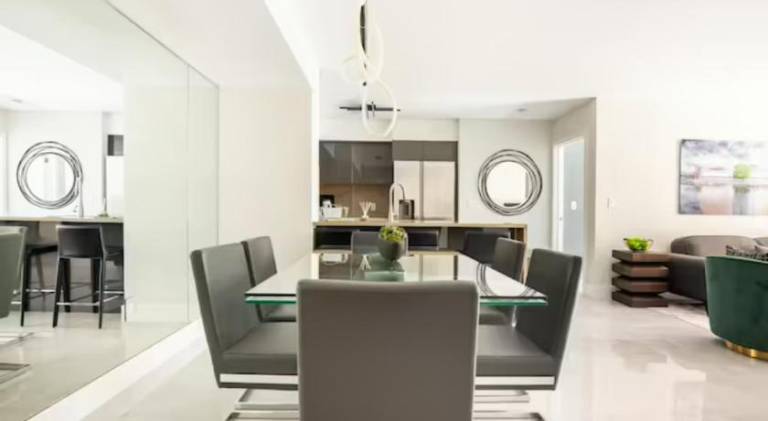 Big rental apartment with jacuzzi & pool | Pets are welcome — photo 3