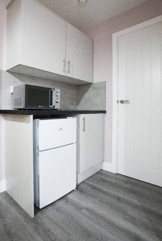 Colchester Studio Suites — photo 4