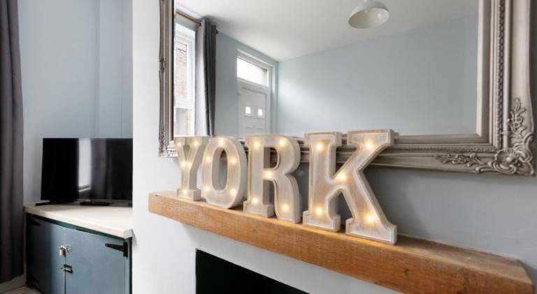 Ebor Place - Victorian Home - Free Parking - Central in York