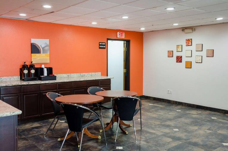 Motel 6 Mobile, AL — photo 4