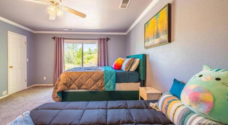 Alpine 4 Bedroom Retreat with Hot tub and Pool table — photo 2