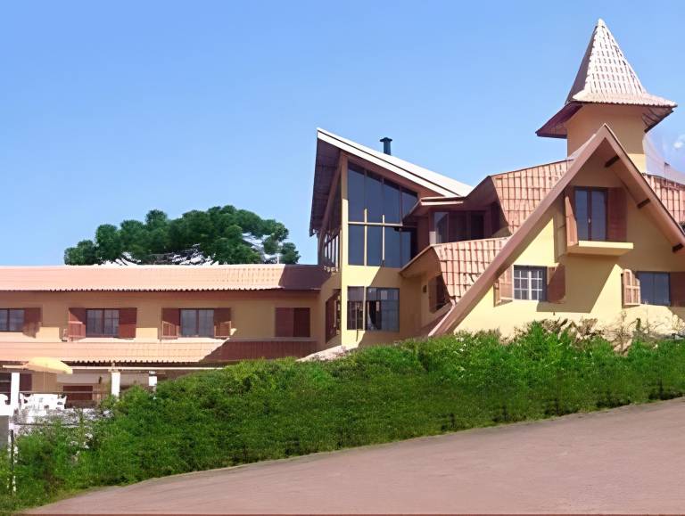 Alpenhaus Pousada in Campos