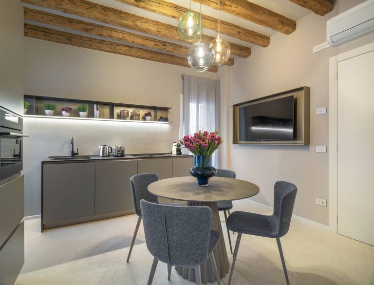 Fully equipped charming rental apartment with patio | Near Rialto Bridge | Dogs allowed — photo 5