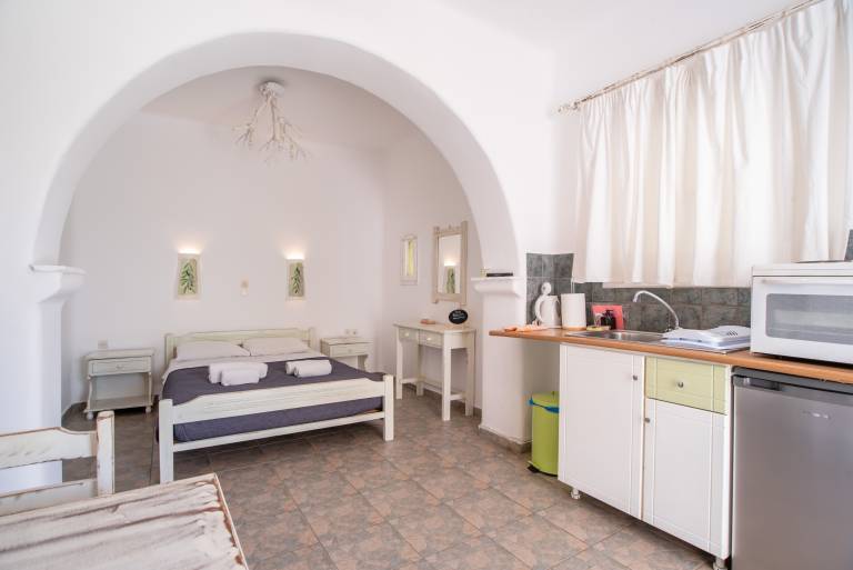 Holiday Home 'Green Retreats 2 Paros' with Mountain View, Wi-Fi and Air Conditioning — photo 2