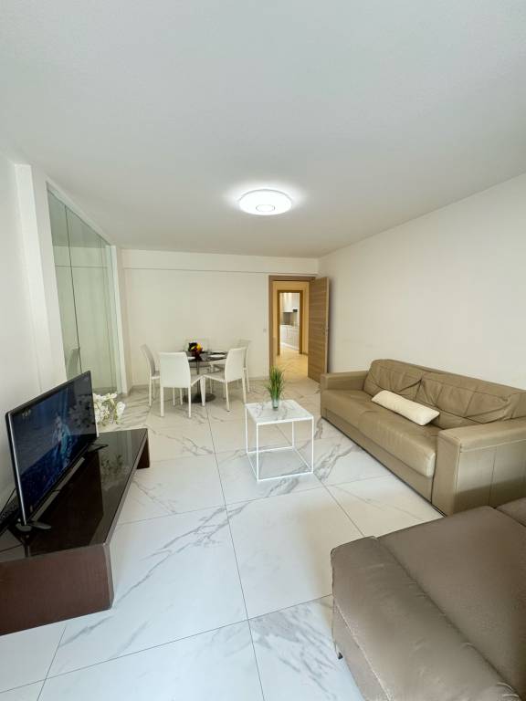 PHIL / Grand deux chambres terrasse 200m plage — photo 5