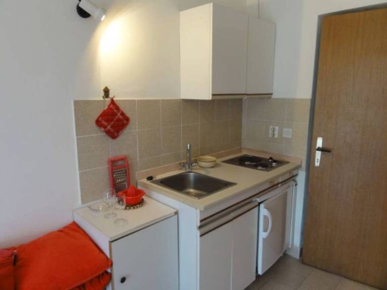 Holiday apartment with terrace & garden — photo 3
