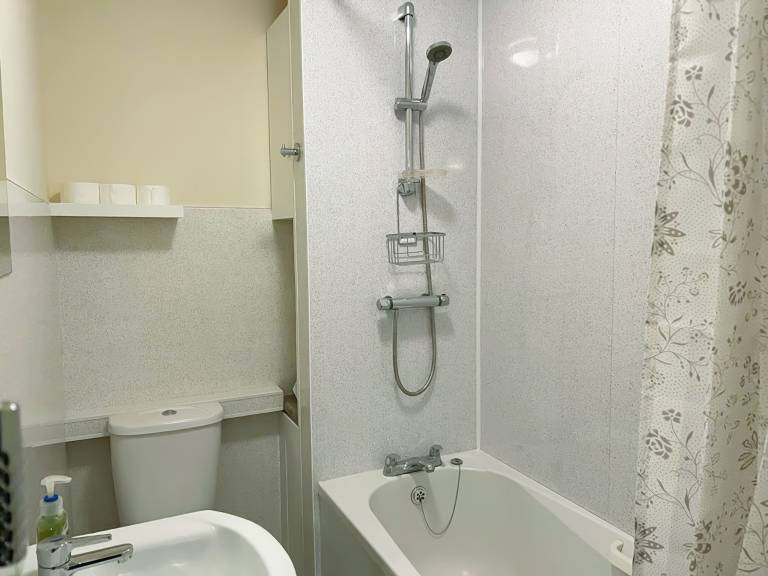 Ham Road Apartment, Ham Road Apartment - UK48221 — photo 5