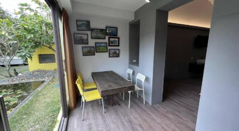 Vacation home with yard & terrace — photo 5