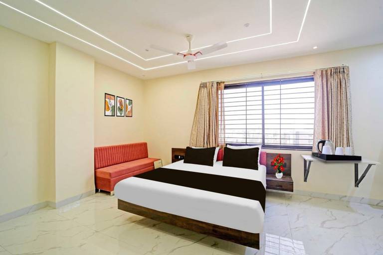 Townhouse Aurobindo Hospital