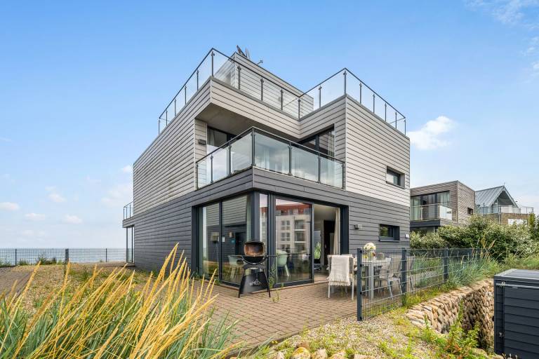 Panorama & Stil an der Ostsee: 115 m² Haus mit Sauna und 360° Meerblick Terrasse in Flensburg