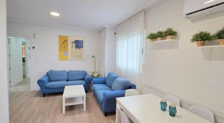 Apartment with pool — photo 4