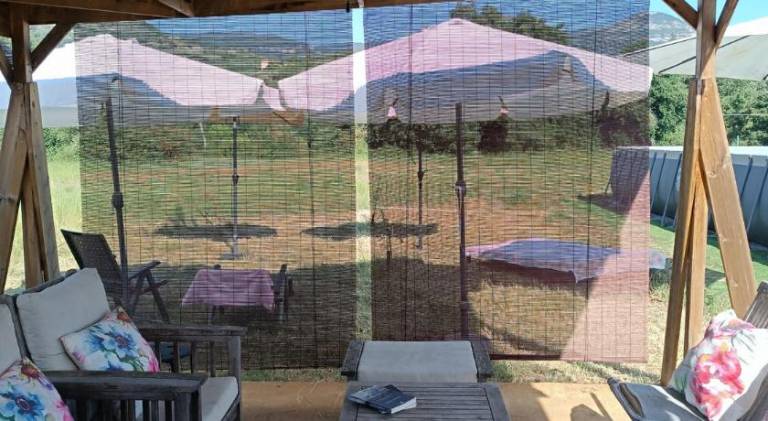 Holiday apartment with pool, barbecue & hot tub in Huesca