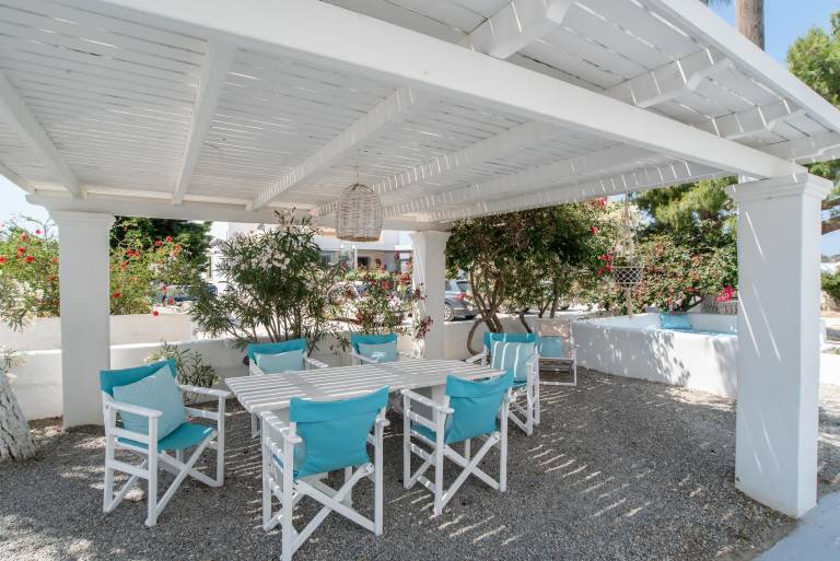 Apartment with grill, yard & terrace | City view | Next to the beach | Pets are welcome in Naxos