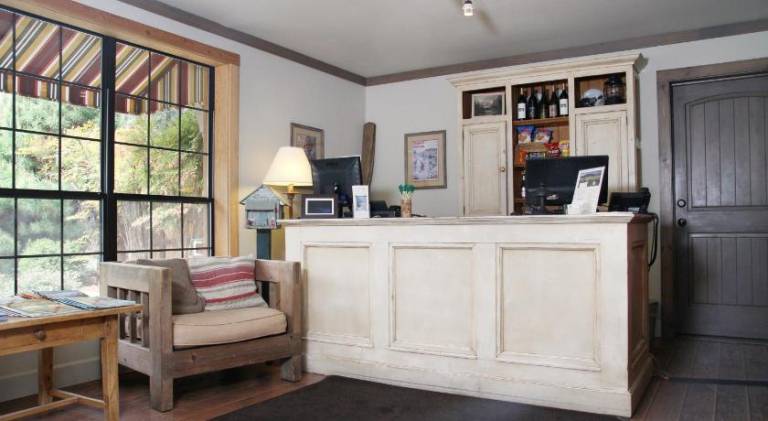 Riverside Inn — photo 4