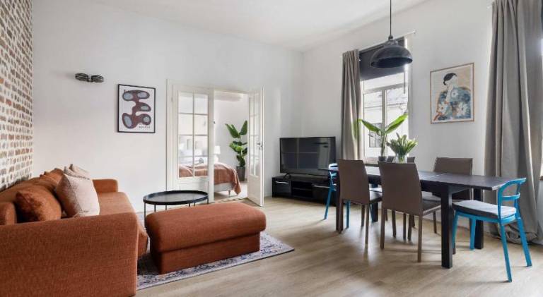 DINBNB Apartments l Stylish Apartment - Fireplace & Fully Equipped — photo 2