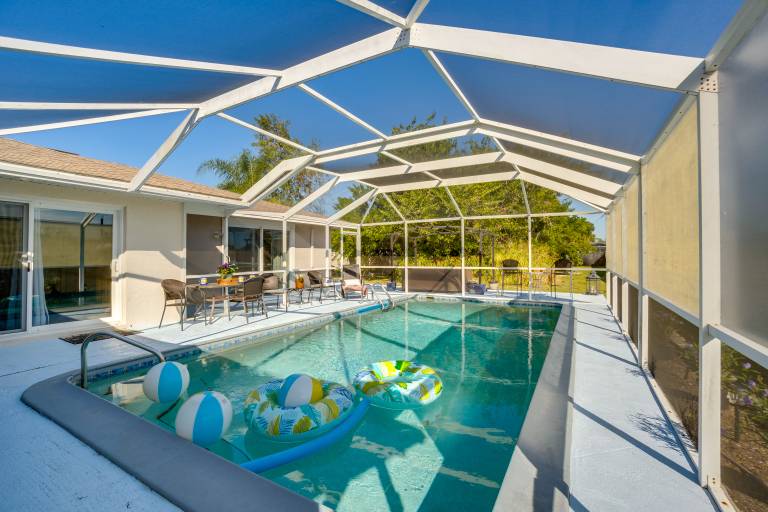 4 Mi to Port Charlotte Beach Park: Gem w/ Pool — photo 4