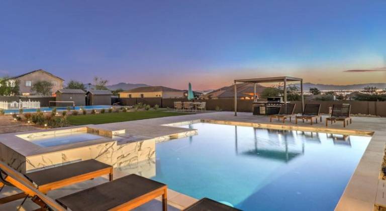 CIELO - Modern Vegas Pool Oasis, Spa, Pickleball in Henderson, NV