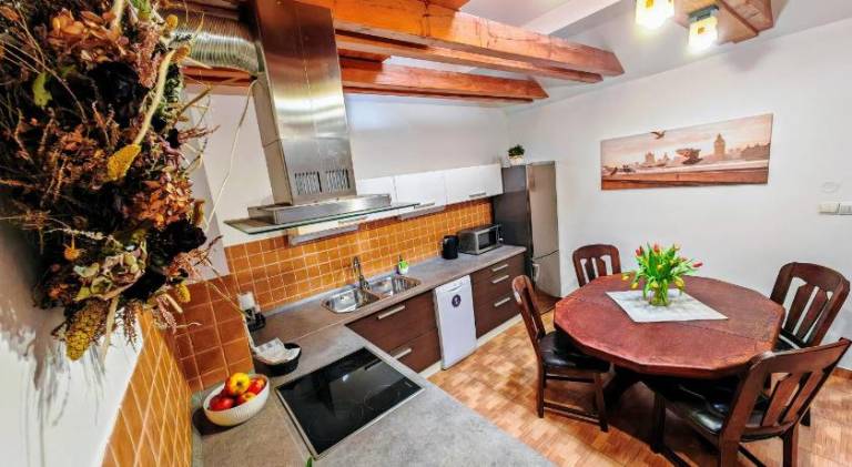 Apartment with 2 rooms for 7 persons — photo 4