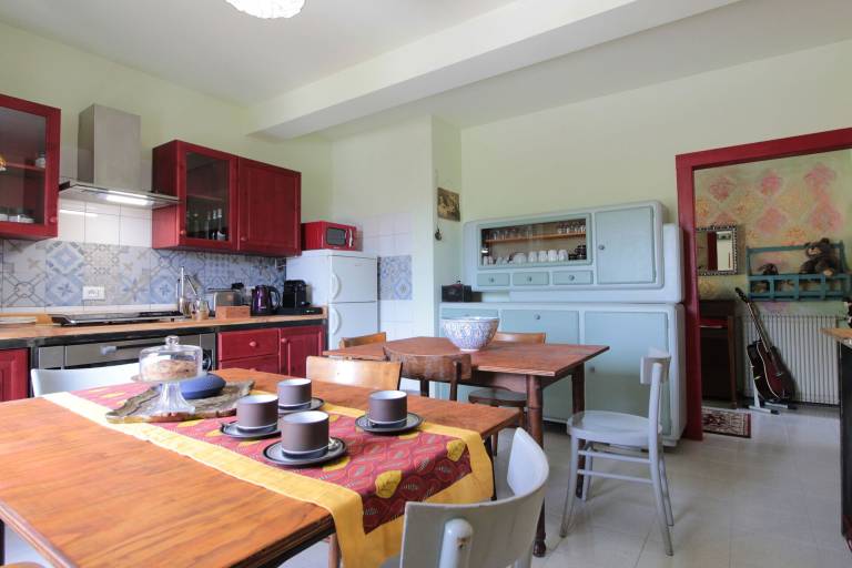 Rental with grill, terrace & yard | Dogs allowed — photo 4