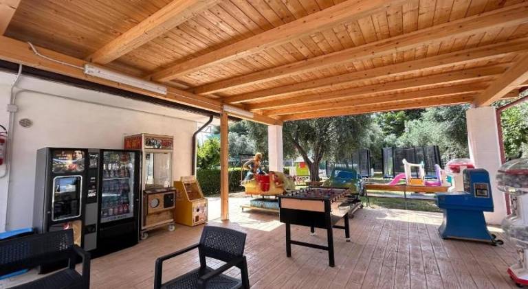 Serviced apartment with private pool, barbecue & terrace | Pets allowed — photo 3