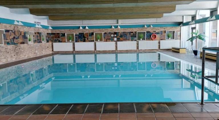 Apartment with pool — photo 3