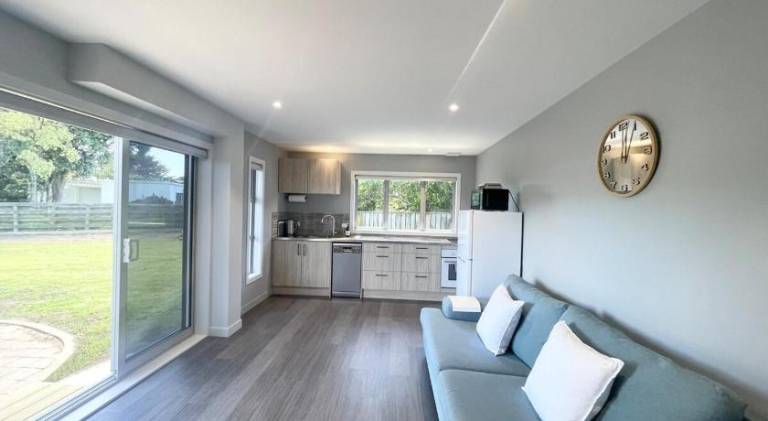 House with 2 rooms for 4 persons in Napier