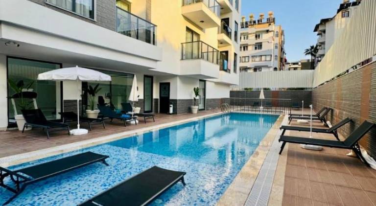 Apartmen in Alanya in the city center by the sea — photo 2