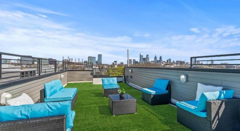 Skyline Escape in Philadelphia Chic & Bright — photo 4