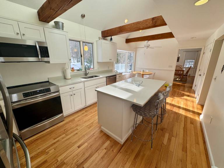 NEW for 2026 Minutes to Beaches, Brewster Favorites & Dog Friendly! — photo 2