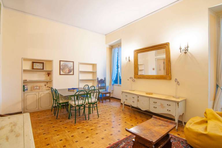 Historic palace with private garden near Piazza Erbe — photo 3