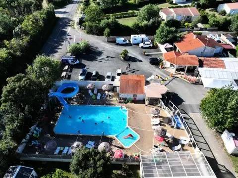 Caravan ∙ 1 Bedroom ∙ 4 Guests - Jard-sur-Mer