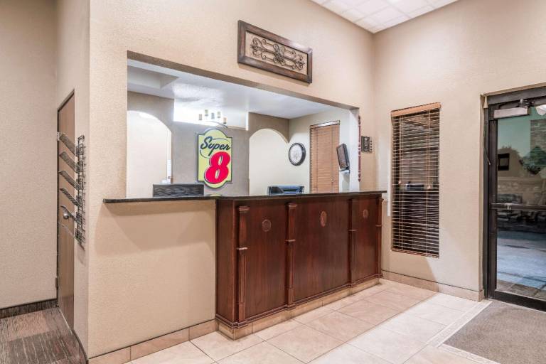 Super 8 By Wyndham Bismarck — photo 3