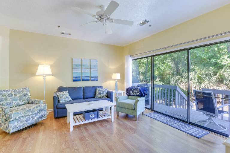 Walk to Forest Beach: Hilton Head Getaway! in Hilton Head Island, SC