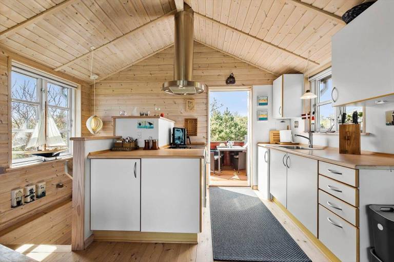 Vacation home with BBQ & terrace | Sea view | Dogs allowed — photo 4