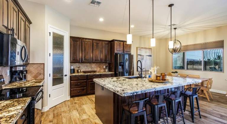 Vacation home with pool | Pets are welcome — photo 4