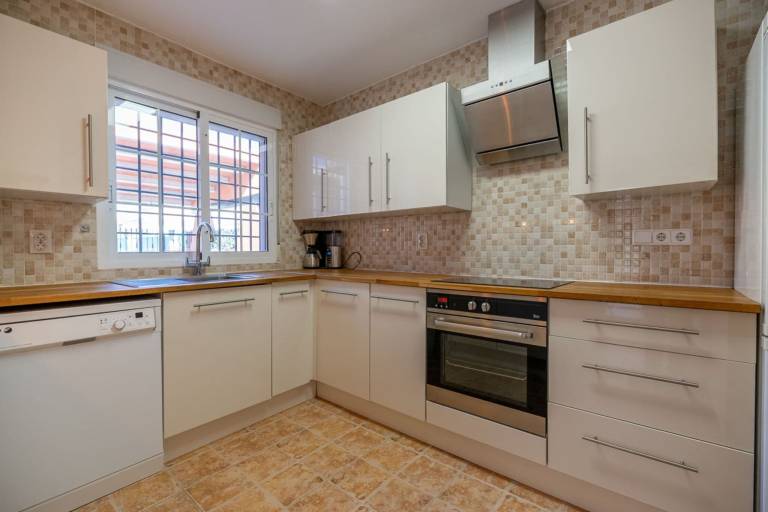 Fully equipped nice villa with private pool, garden & BBQ | Nature view | Pets allowed — photo 4
