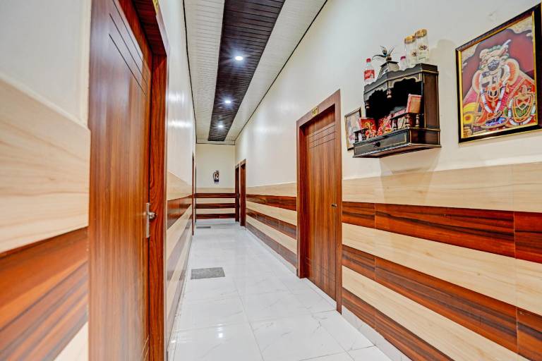 HOTEL TOWN HOUSE
